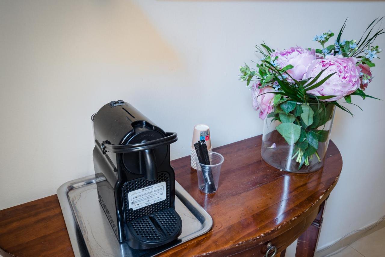 Residenza Due Torri Check In Presso Hotel Centrale Vicolo Cattani 7 ボローニャ エクステリア 写真