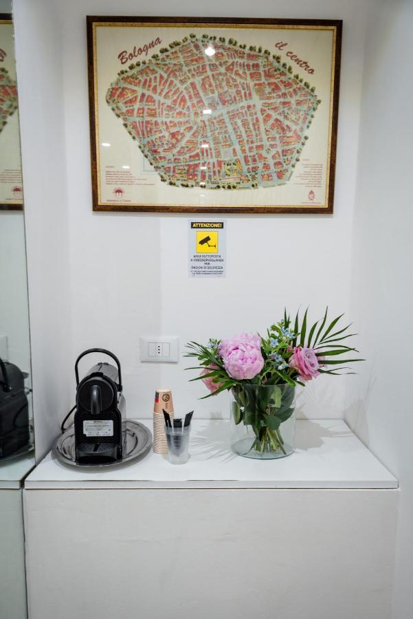 Residenza Due Torri Check In Presso Hotel Centrale Vicolo Cattani 7 ボローニャ エクステリア 写真