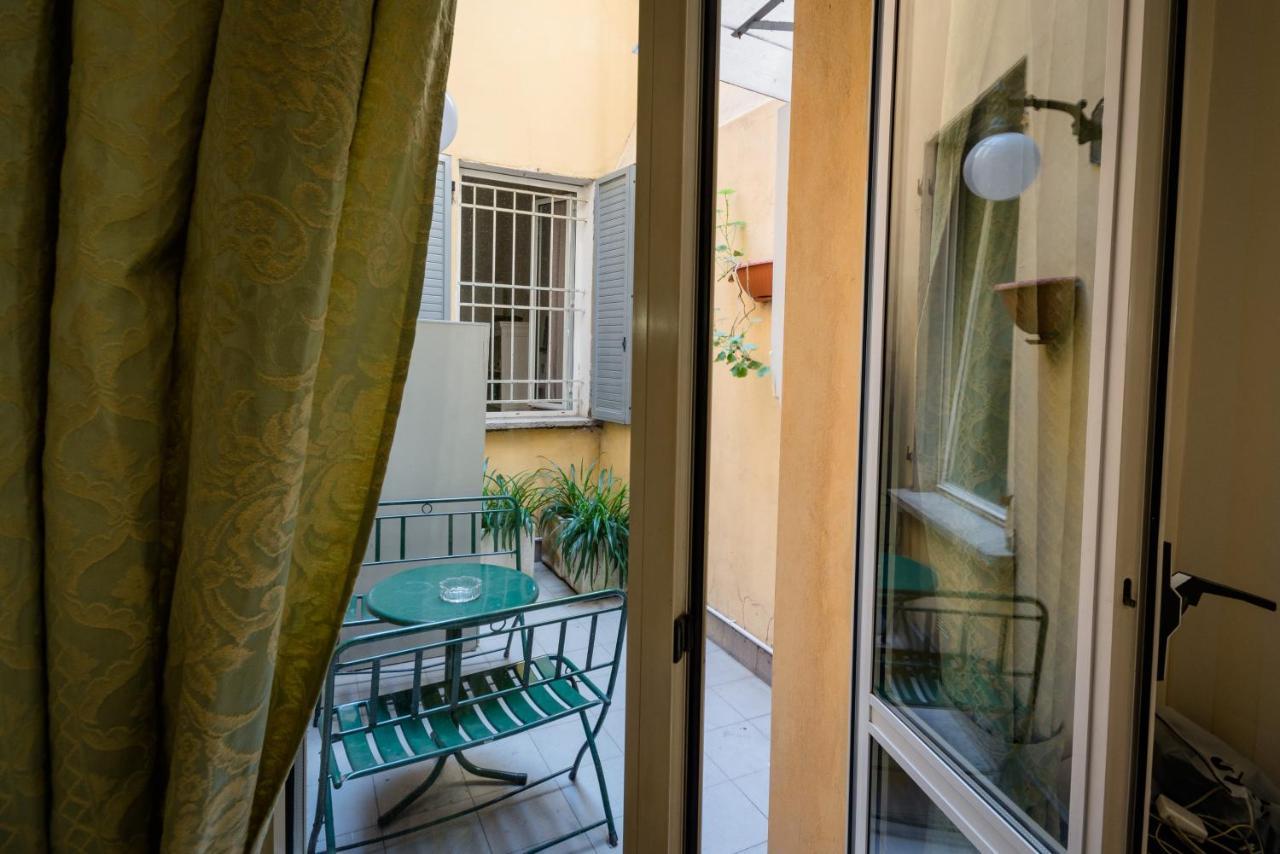 Residenza Due Torri Check In Presso Hotel Centrale Vicolo Cattani 7 ボローニャ エクステリア 写真