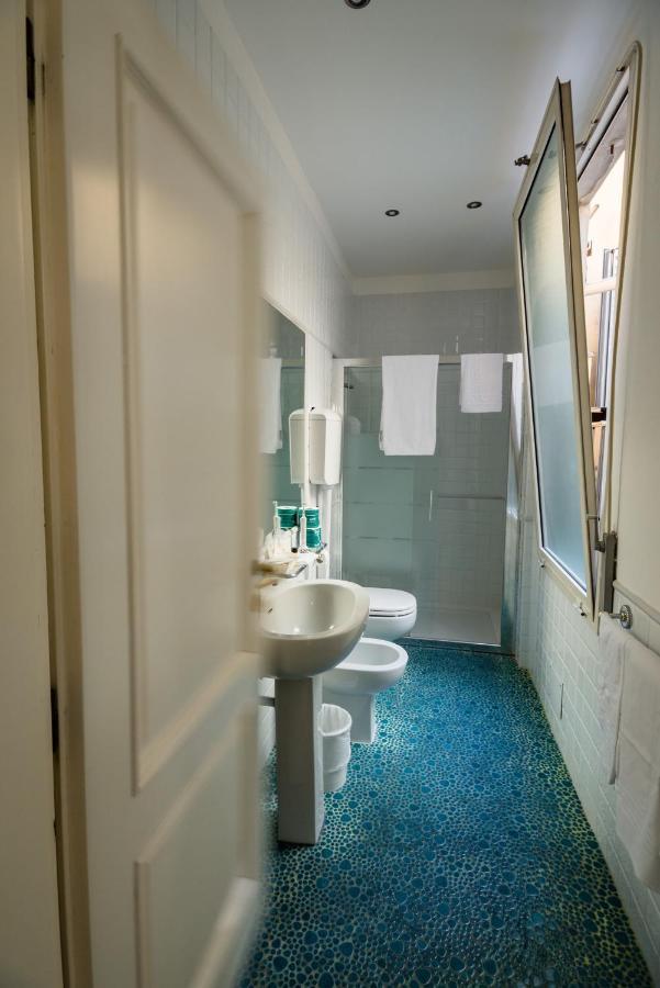 Residenza Due Torri Check In Presso Hotel Centrale Vicolo Cattani 7 ボローニャ エクステリア 写真