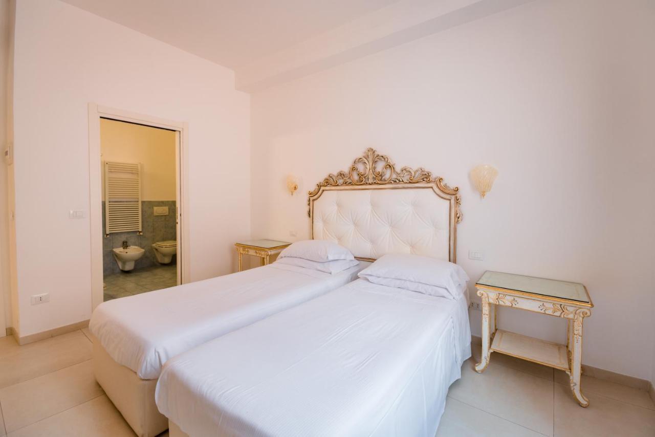 Residenza Due Torri Check In Presso Hotel Centrale Vicolo Cattani 7 ボローニャ エクステリア 写真