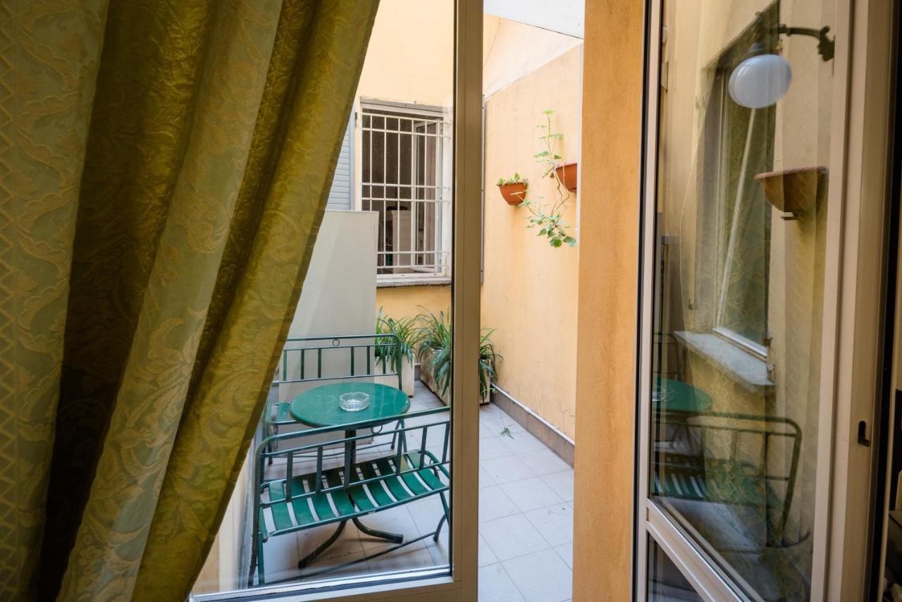 Residenza Due Torri Check In Presso Hotel Centrale Vicolo Cattani 7 ボローニャ エクステリア 写真