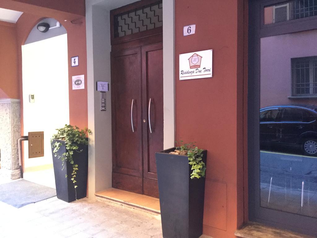 Residenza Due Torri Check In Presso Hotel Centrale Vicolo Cattani 7 ボローニャ エクステリア 写真