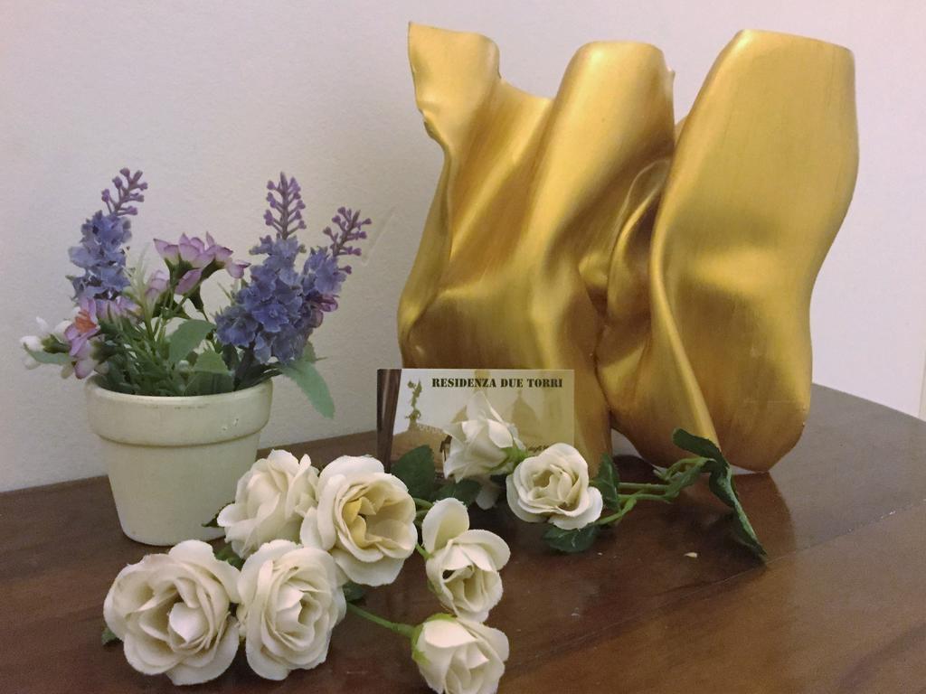Residenza Due Torri Check In Presso Hotel Centrale Vicolo Cattani 7 ボローニャ エクステリア 写真